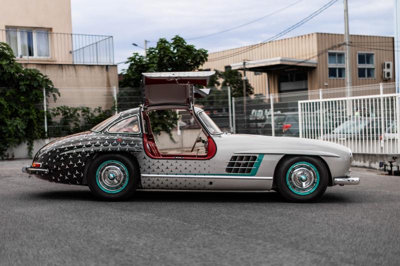 Mercedes Benz 300 SL Black Series Edition